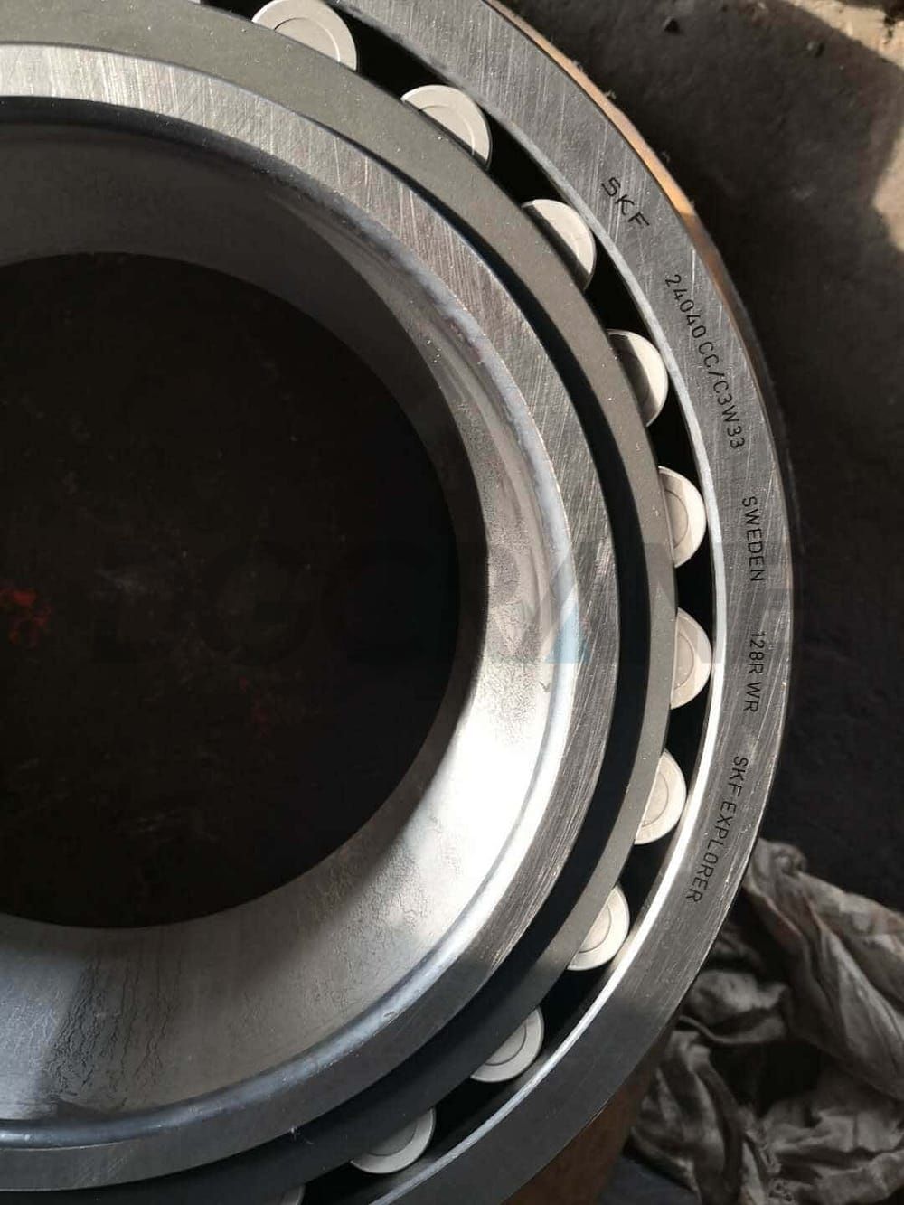 SKF BEARING 1