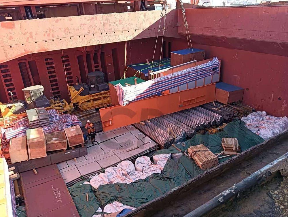 immagini di carico della gru al porto di Tianjin 2