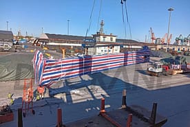 crane loading pictures at Tianjin port 4