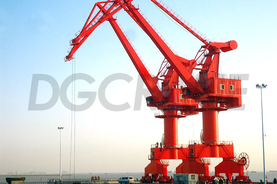 2 Four link portal harbour crane