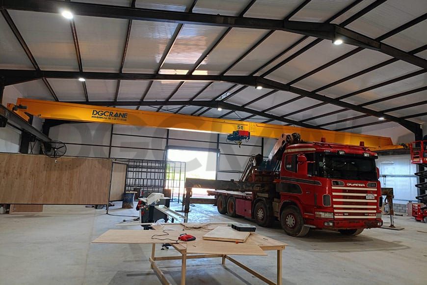 single girder overhead crane installation picture