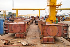 Fabrication of the ganry crane main beam