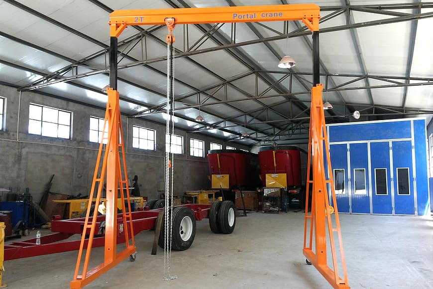 Portable gantry crane 1 1