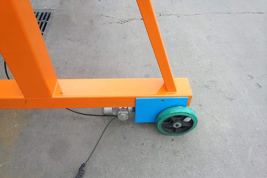 Portable gantry crane 18